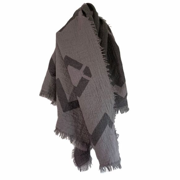 Saks Fifth Avenue 100% Wool Aztec Print Scarf - Picture 2 of 4